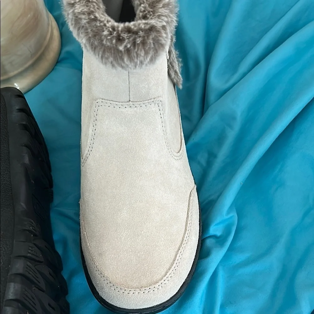 Khombu Gray Winter & Rain Boots with Cozy Plush Lining EUC